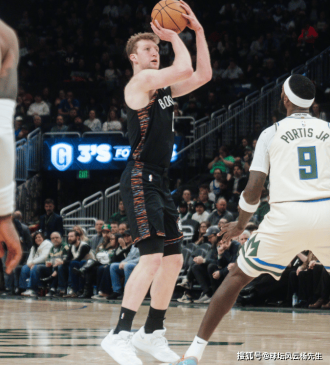 关于NBA常规赛赛程吃紧，密尔沃基雄鹿今夜队长鼓劲，悬念犹存，医务组通报恢复的信息